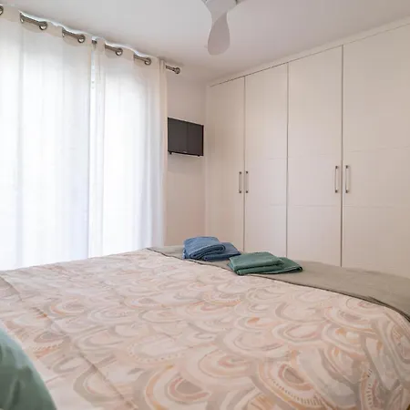 Appartement 2 Bedroom Amazing In *