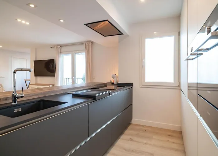 Lovely In Торремолинос